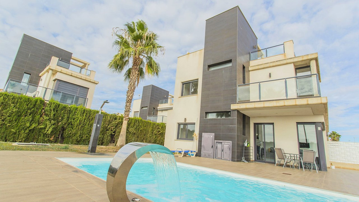 Huis te koop in Lomas de Cabo Roig | 3 slaapkamers H5295382