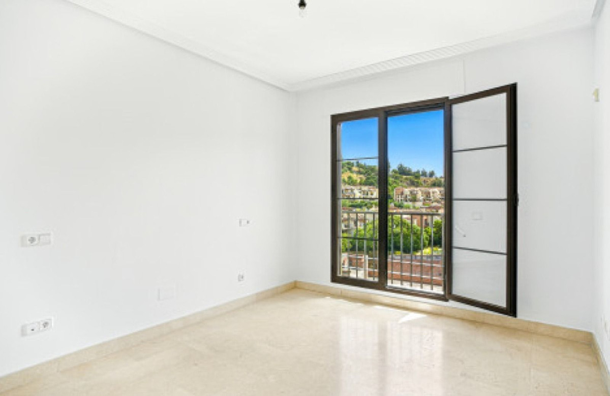 Huis te koop in Los Arqueros | 4 slaapkamers H5426677