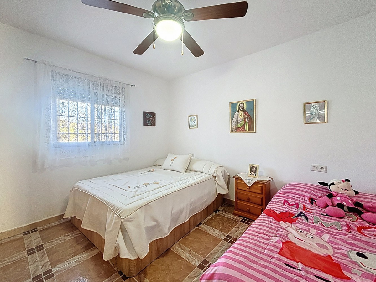 Grond te koop in Macharaviaya | 3 slaapkamers H5255146