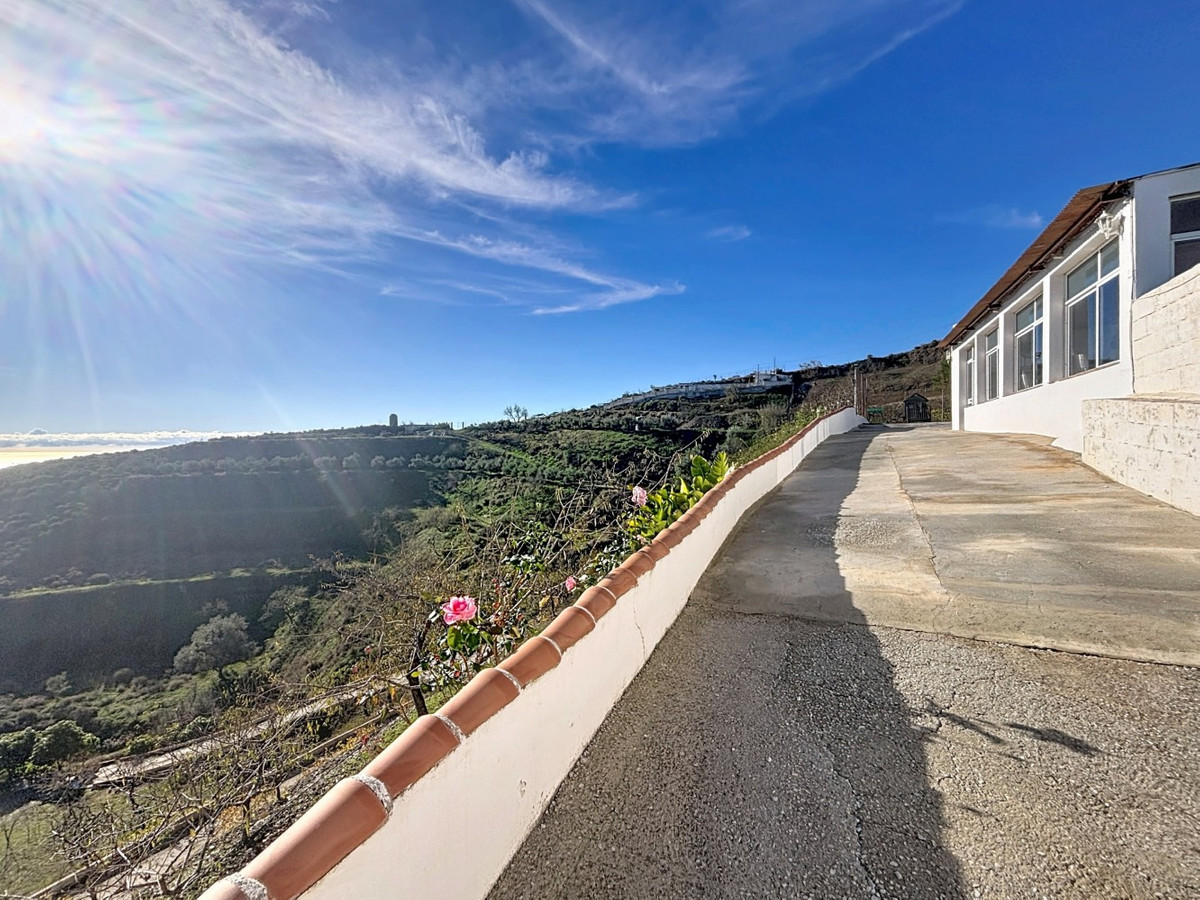 Grond te koop in Macharaviaya | 3 slaapkamers H5255146