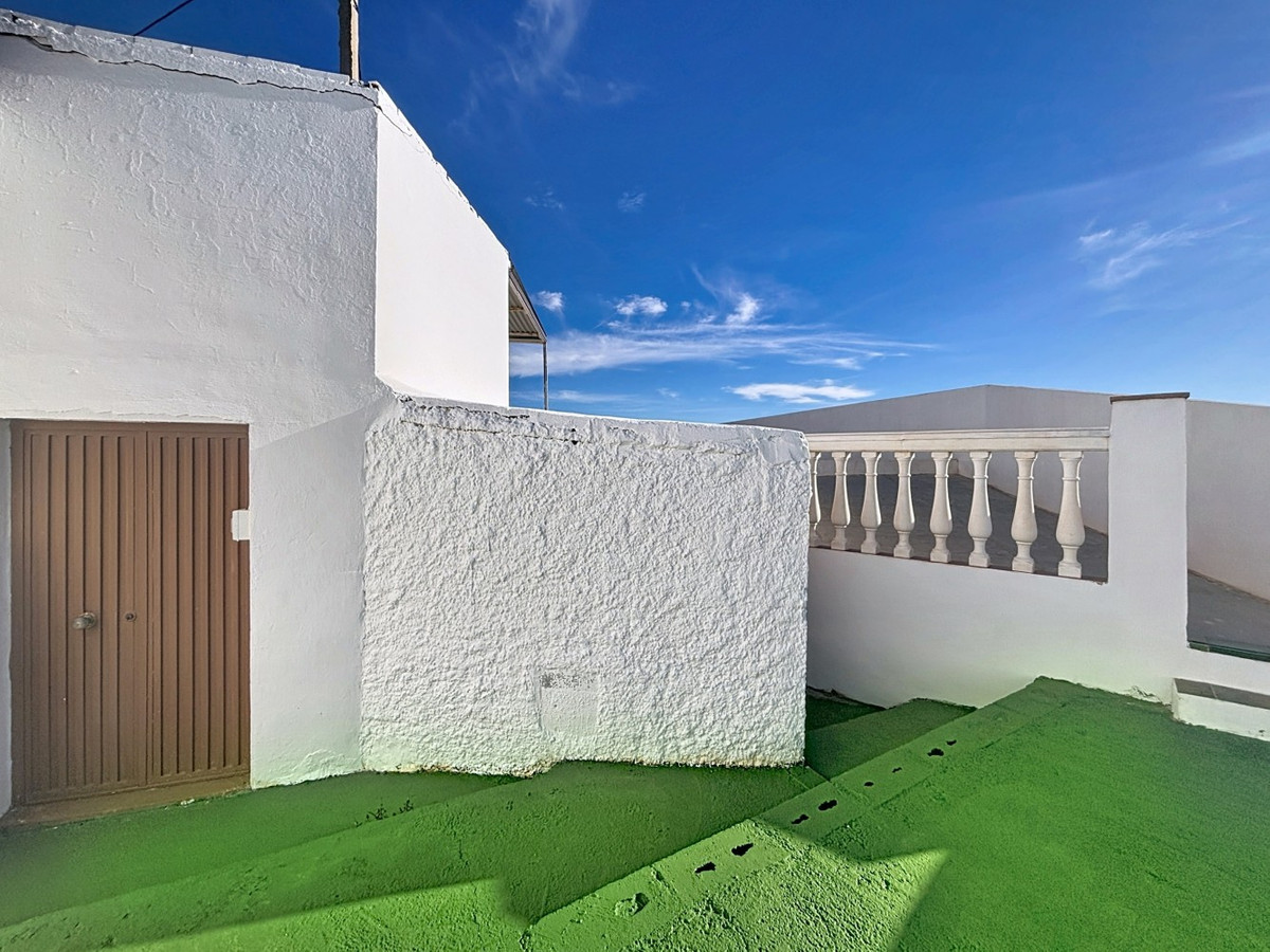 Grond te koop in Macharaviaya | 3 slaapkamers H5255146