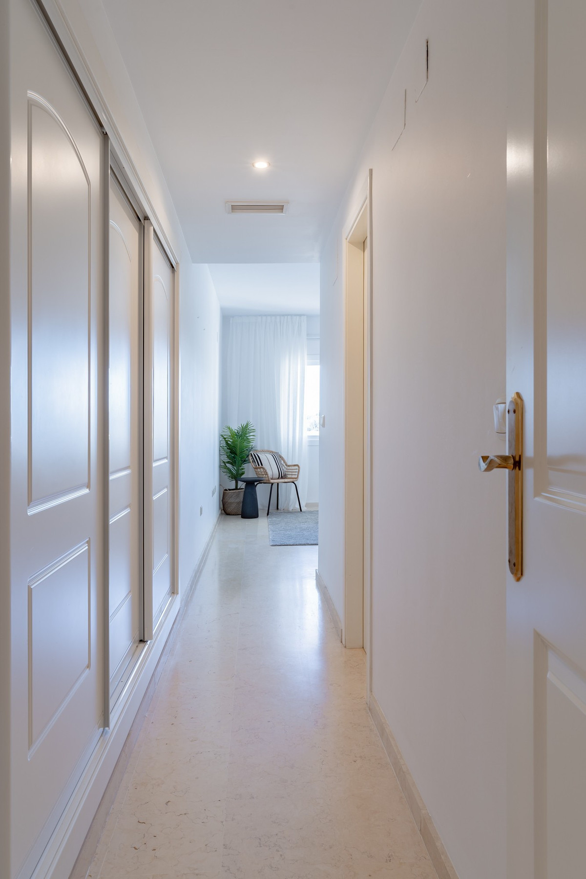 Appartement te koop in Marbella | 2 slaapkamers H5144251