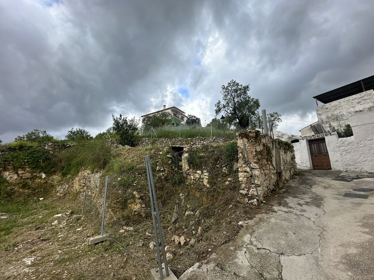 Residentiele Percelen in Monda-2