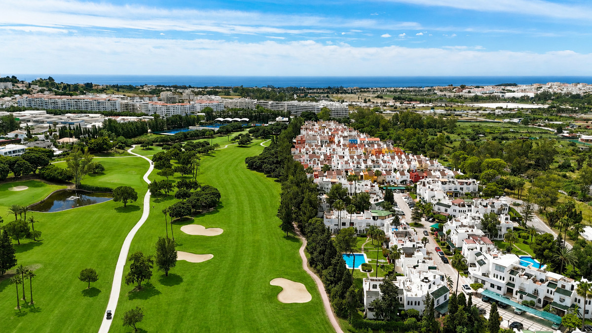 Huis te koop in Nueva Andalucía | 4 slaapkamers H5387386