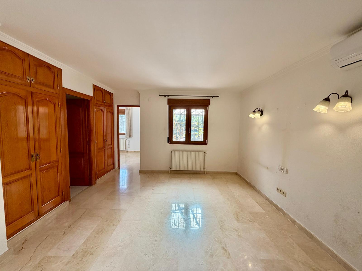 Huis te koop in Pedreguer | 8 slaapkamers H5298466