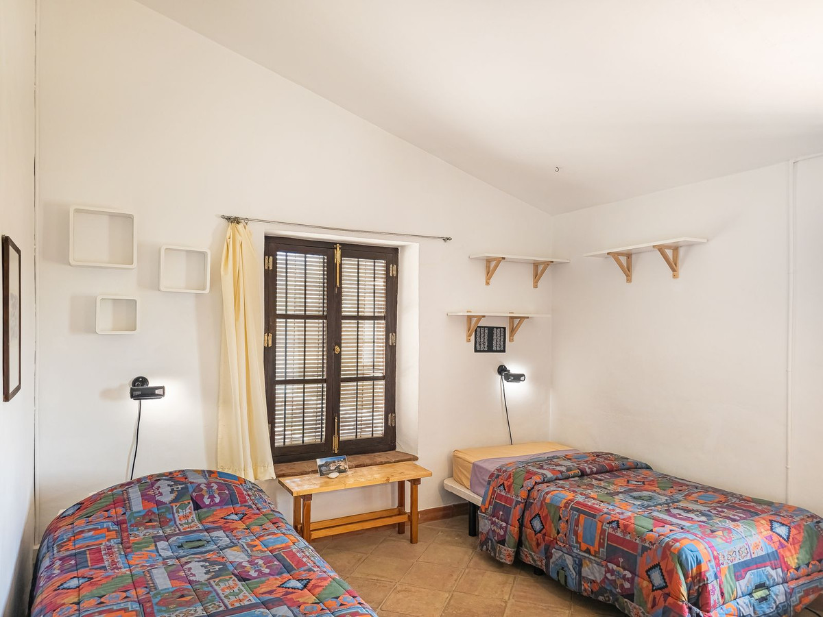 Property main view 33
