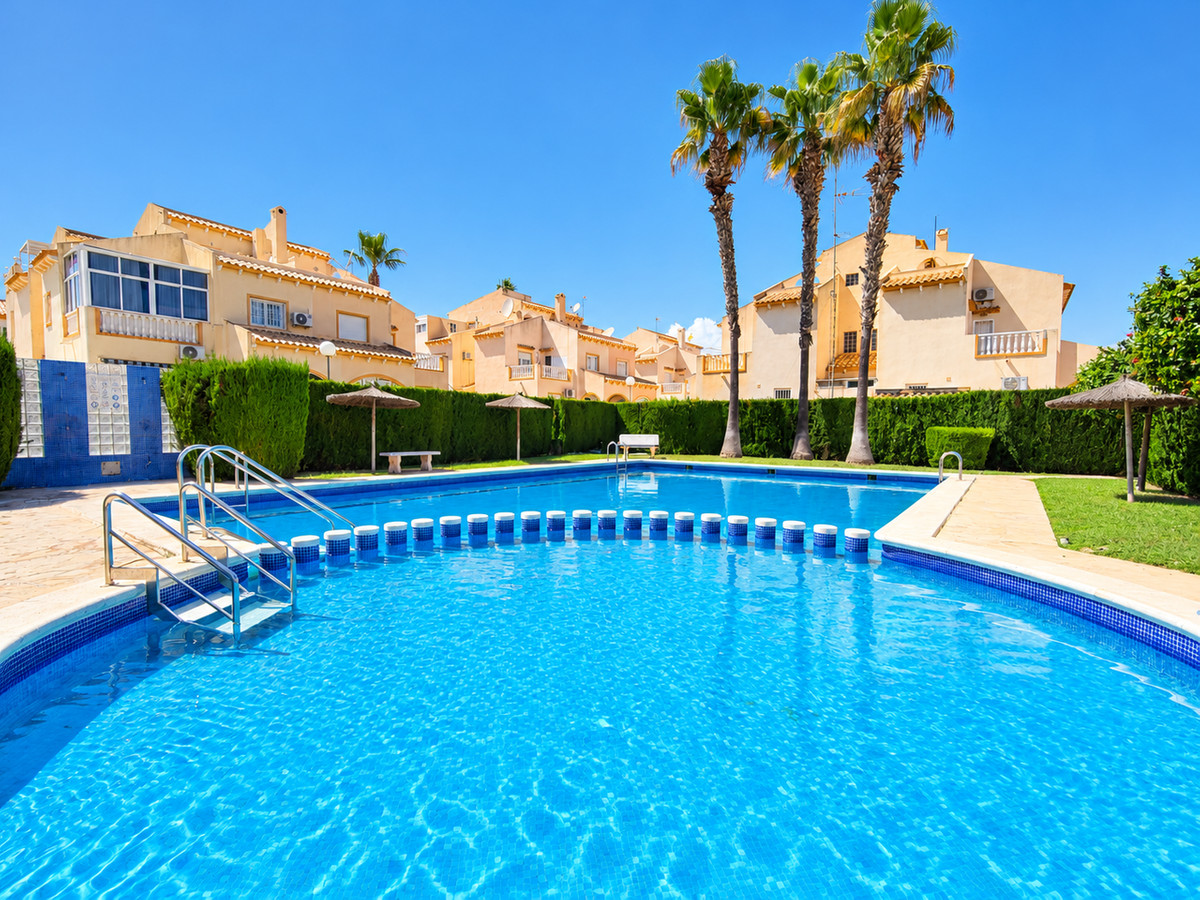 Grond te koop in Playa Flamenca | 2 slaapkamers H5486767