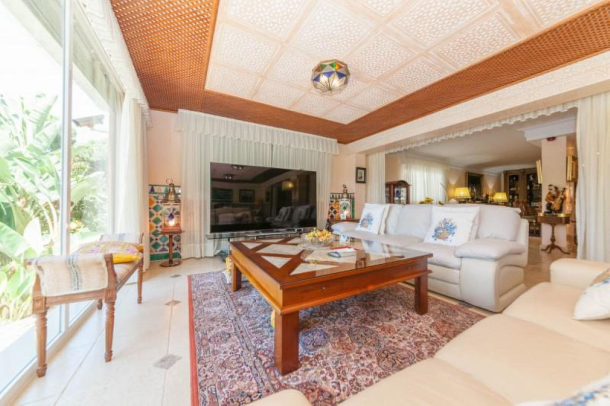 Huis te koop in Puerto de Cabopino | 4 slaapkamers H5128981