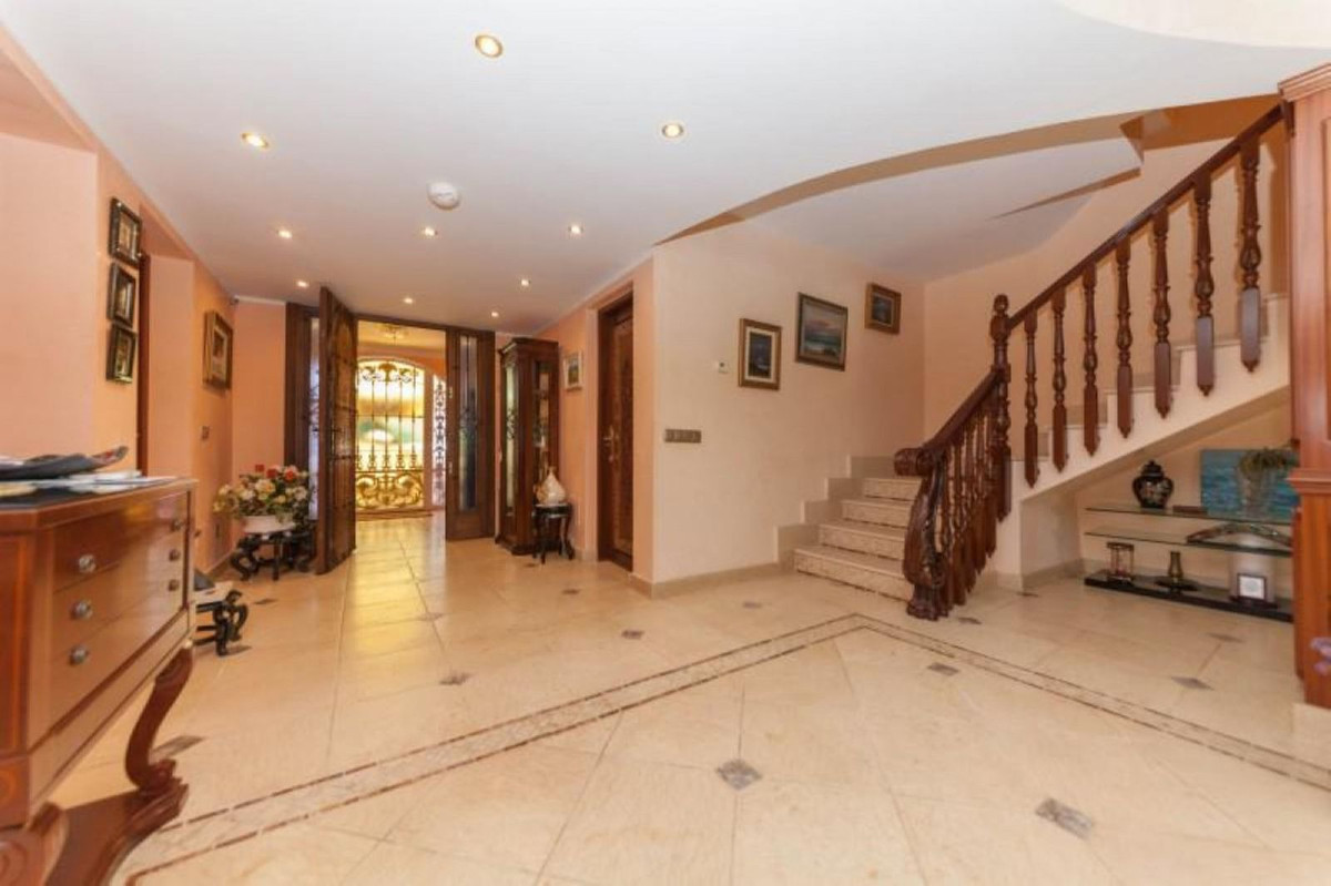 Huis te koop in Puerto de Cabopino | 4 slaapkamers H5128981