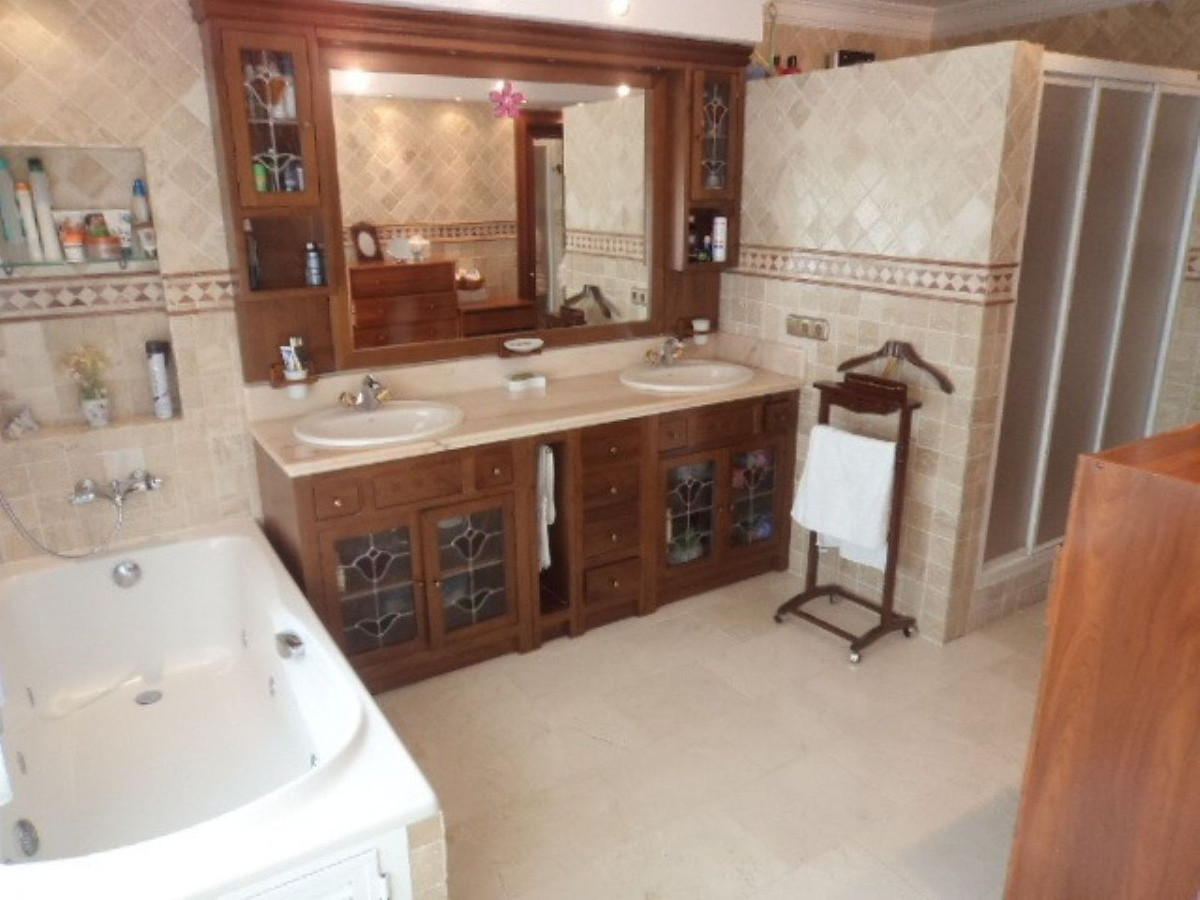Huis te koop in Puerto de Cabopino | 4 slaapkamers H5128981