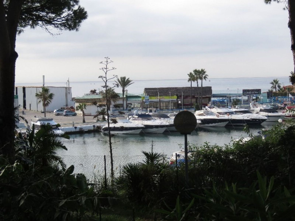 Huis te koop in Puerto de Cabopino | 4 slaapkamers H5128981