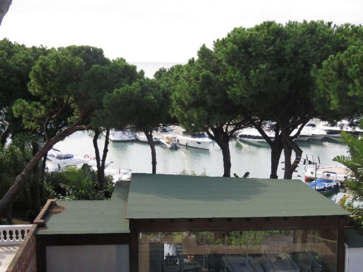 Huis te koop in Puerto de Cabopino | 4 slaapkamers H5128981