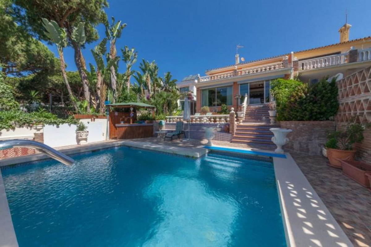 Huis te koop in Puerto de Cabopino | 4 slaapkamers H5128981