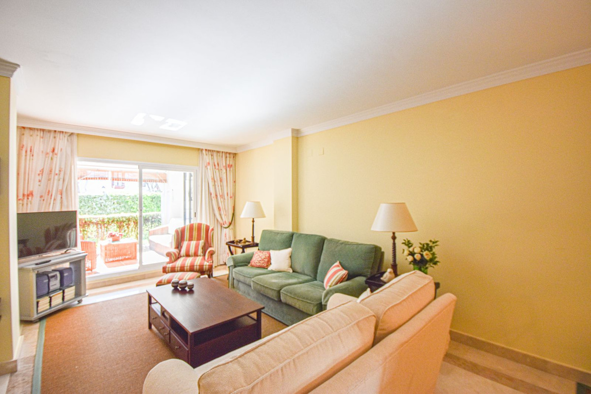 Appartement te koop in San Pedro de Alcántara | 2 slaapkamers H5317678