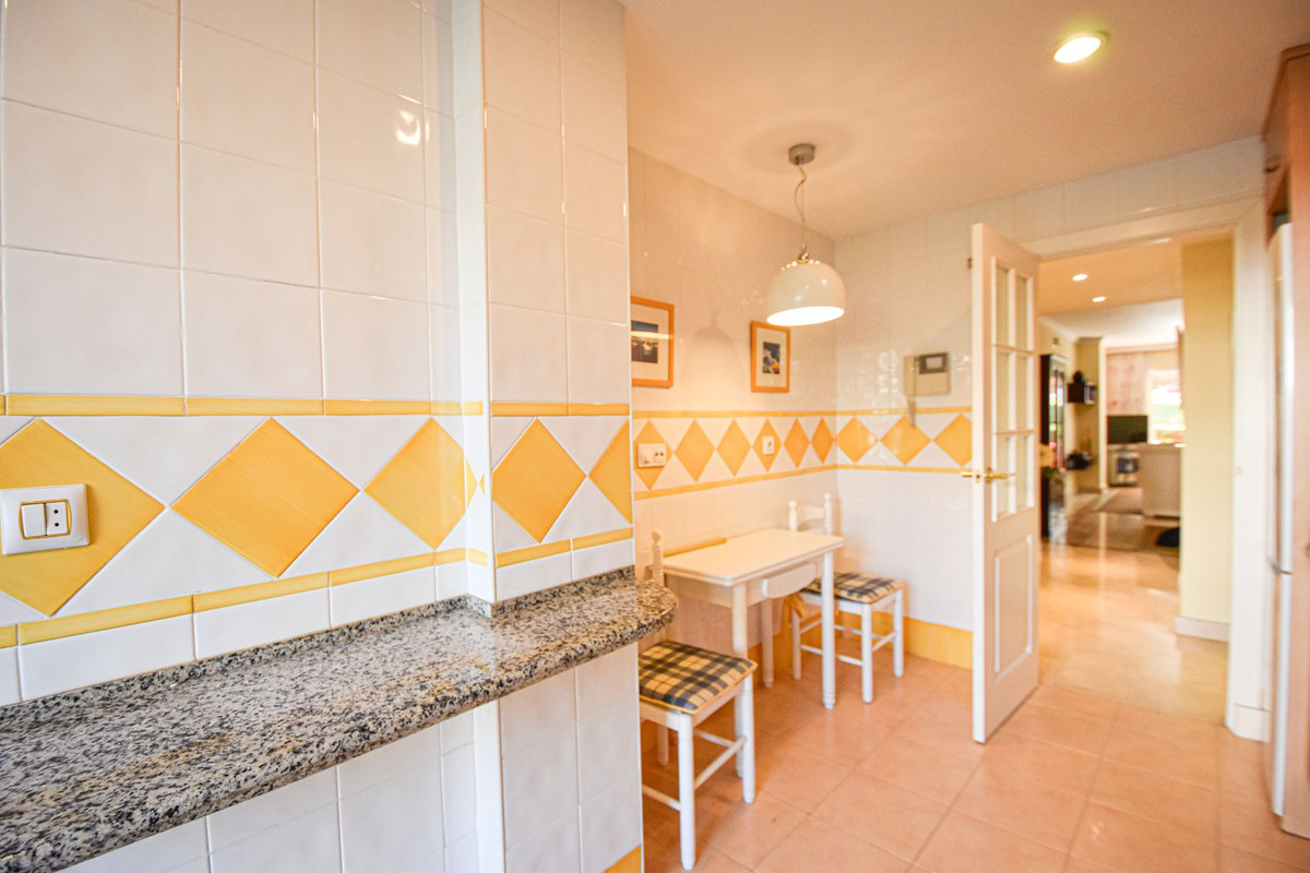 Appartement te koop in San Pedro de Alcántara | 2 slaapkamers H5317678