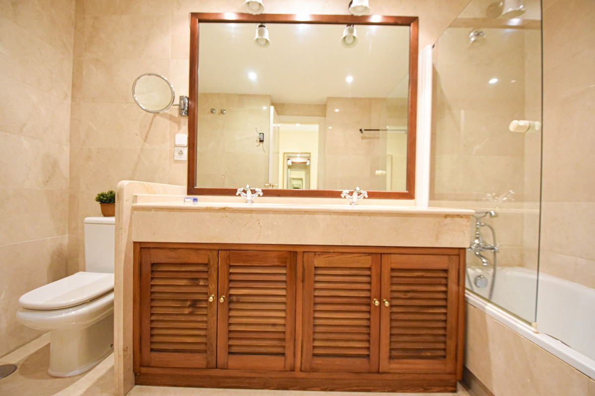 Appartement te koop in San Pedro de Alcántara | 2 slaapkamers H5317678