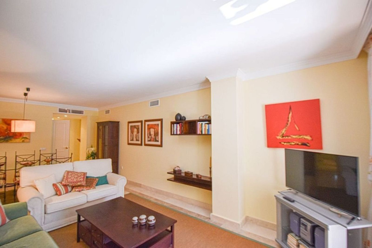 Appartement te koop in San Pedro de Alcántara | 2 slaapkamers H5317678