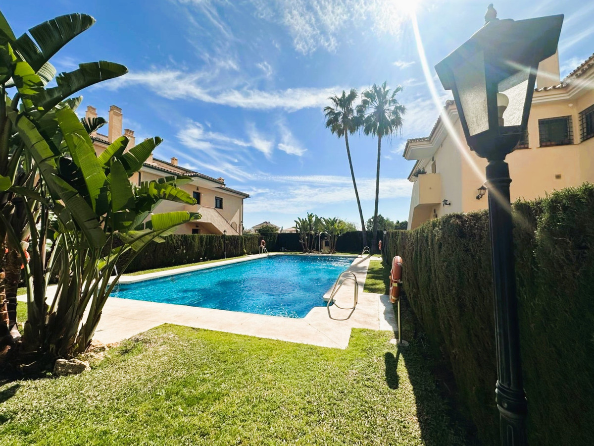 Appartement te koop in San Pedro de Alcántara | 2 slaapkamers H5330089