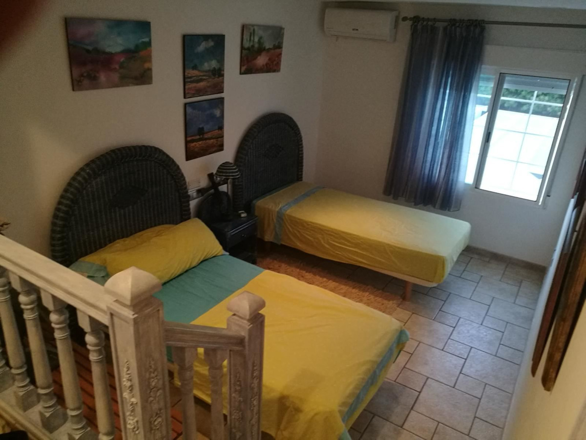 Huis te koop in Santa Pola | 4 slaapkamers H5309413