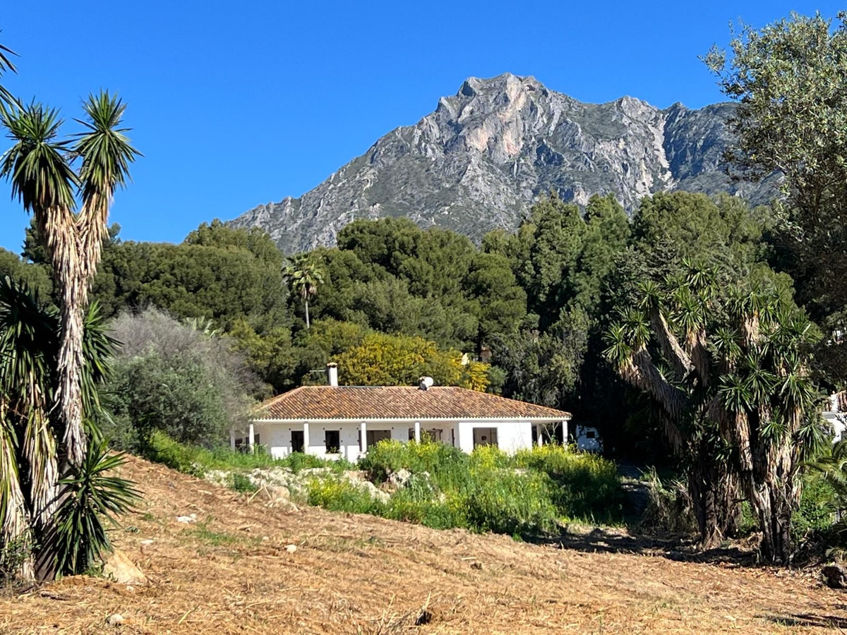 Residentiele Percelen in Sierra Blanca-1