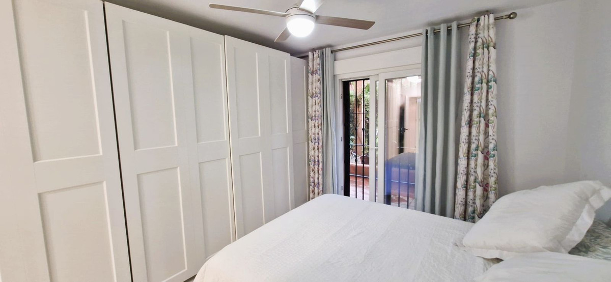 Percelen te koop in The Golden Mile | 2 slaapkamers H4969039