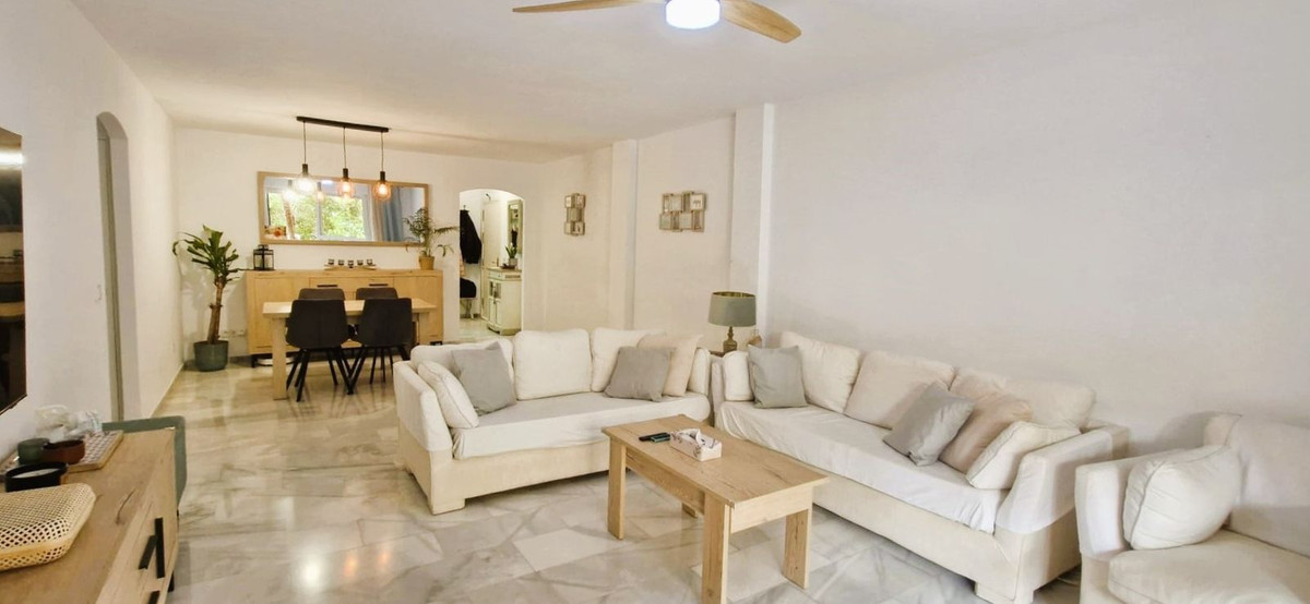 Percelen te koop in The Golden Mile | 2 slaapkamers H4969039