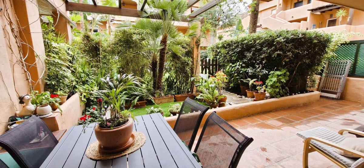 Percelen te koop in The Golden Mile | 2 slaapkamers H4969039