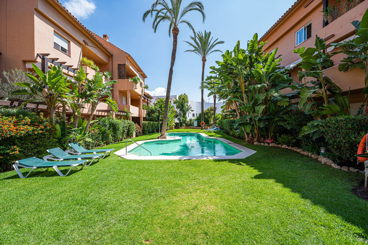 Percelen te koop in The Golden Mile | 2 slaapkamers H4969039