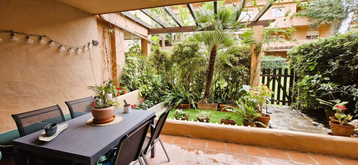Percelen te koop in The Golden Mile | 2 slaapkamers H4969039