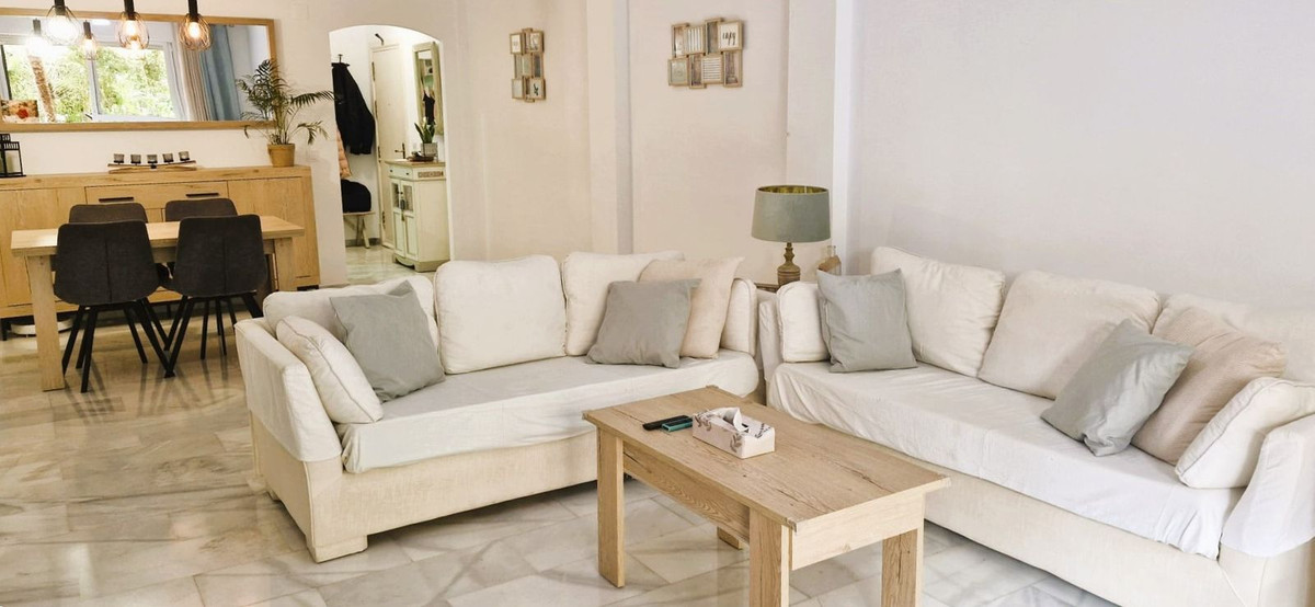 Percelen te koop in The Golden Mile | 2 slaapkamers H4969039