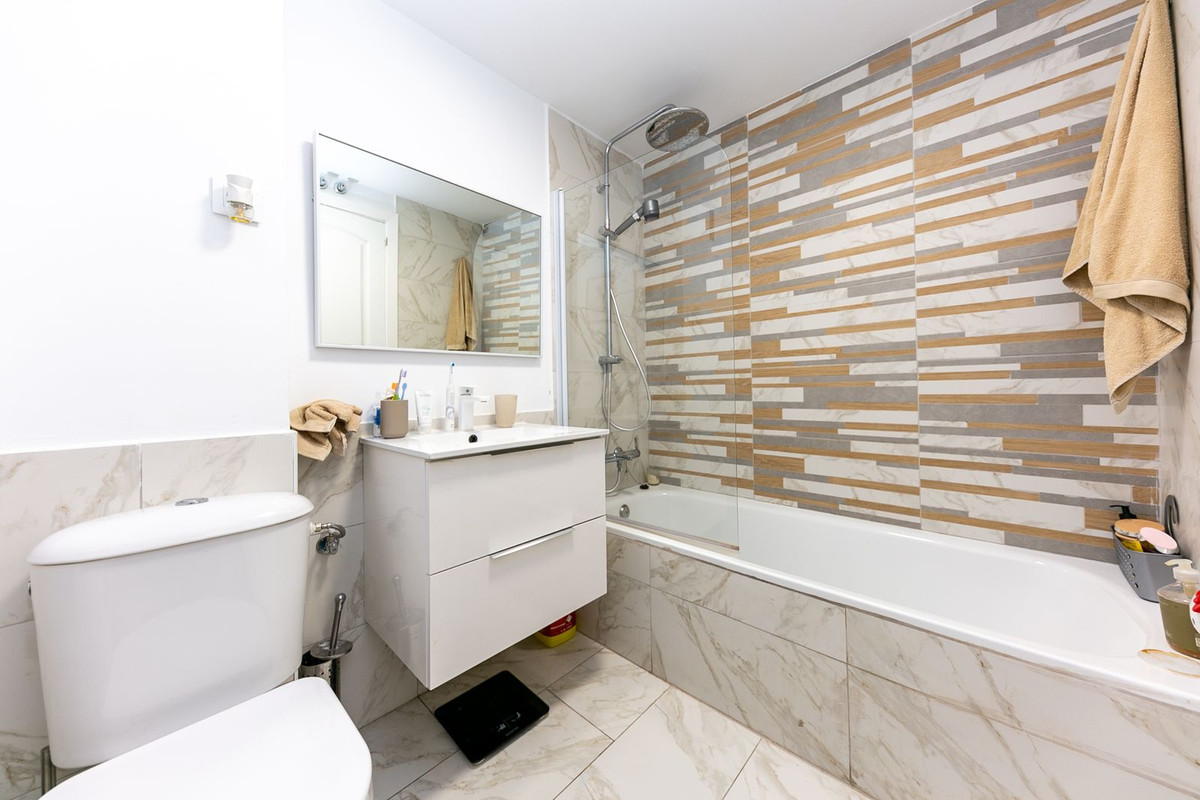 Appartement te koop in Torrequebrada | 3 slaapkamers H5294758