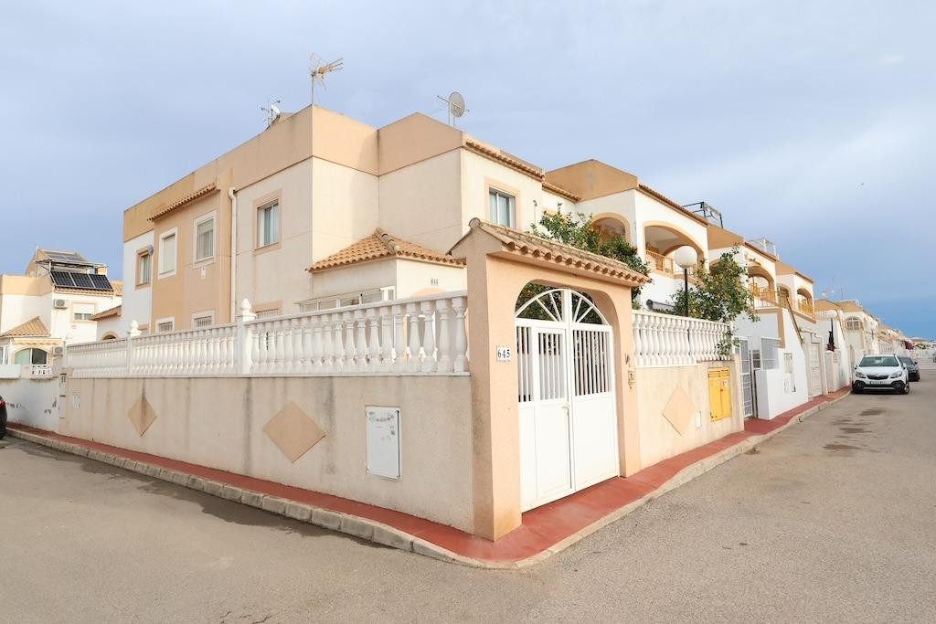 Huis te koop in Torrevieja | 3 slaapkamers H5309434