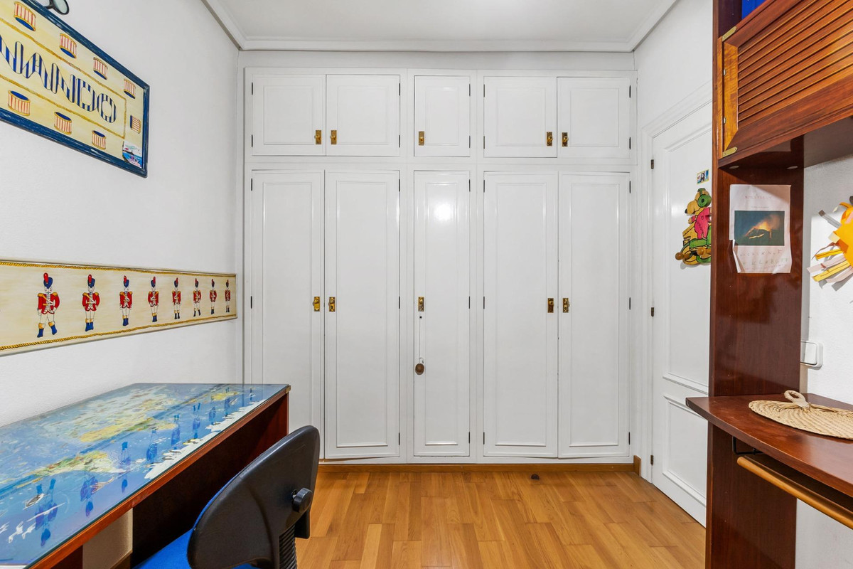 Grond te koop in Torrevieja | 4 slaapkamers H5400346