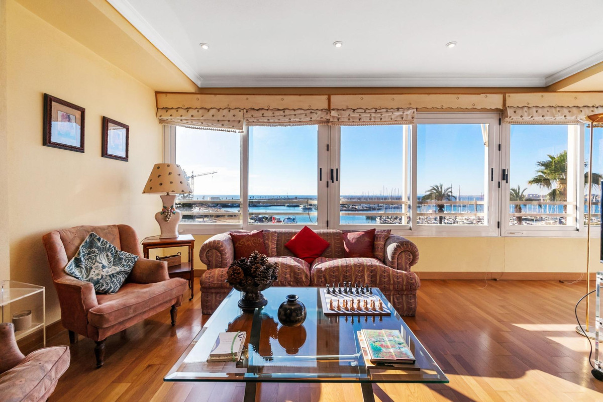 Grond te koop in Torrevieja | 4 slaapkamers H5400346