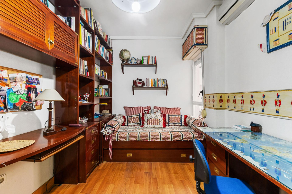 Grond te koop in Torrevieja | 4 slaapkamers H5400346