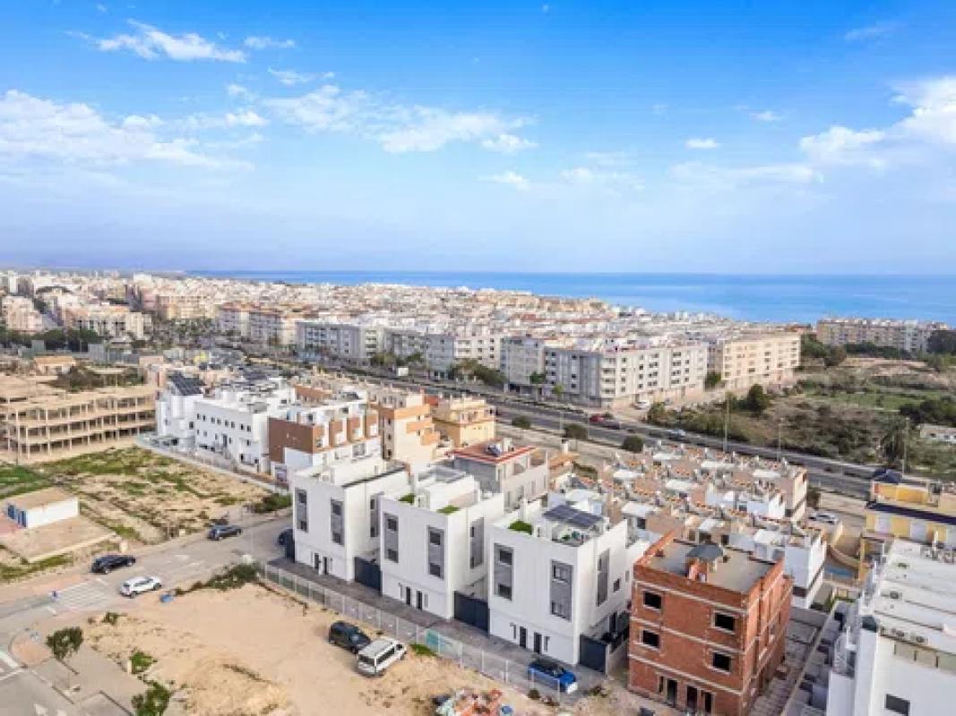 Terraced houses te koop in Guardamar del Segura | 4 slaapkamers H232726