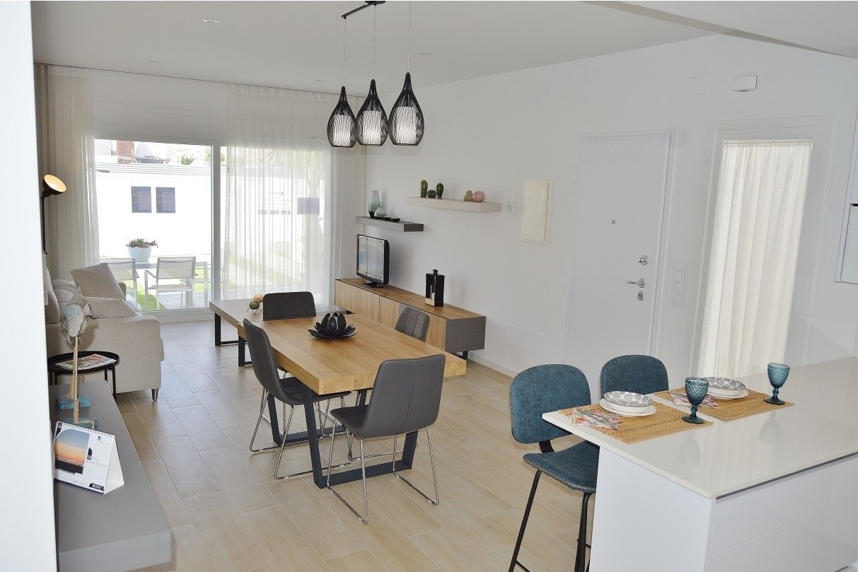 Town House te koop in Avileses | 3 slaapkamers H6828