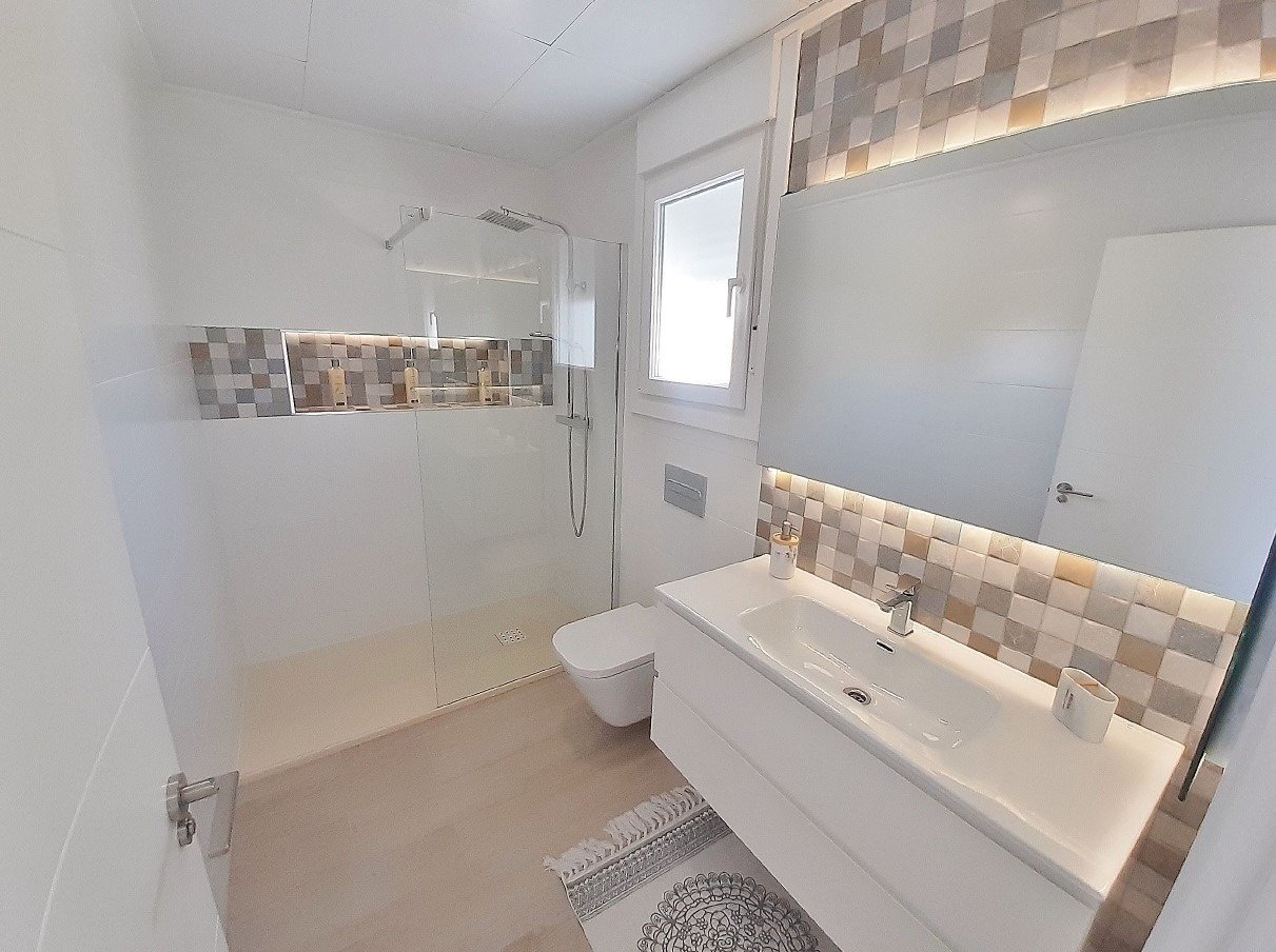 Town House te koop in Avileses | 3 slaapkamers H6828