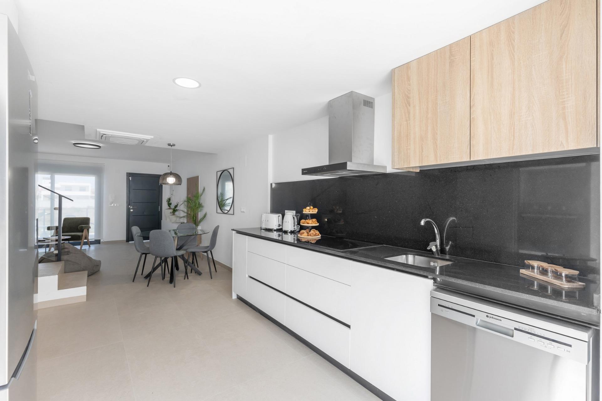 Town House te koop in Rafal | 4 slaapkamers H8941