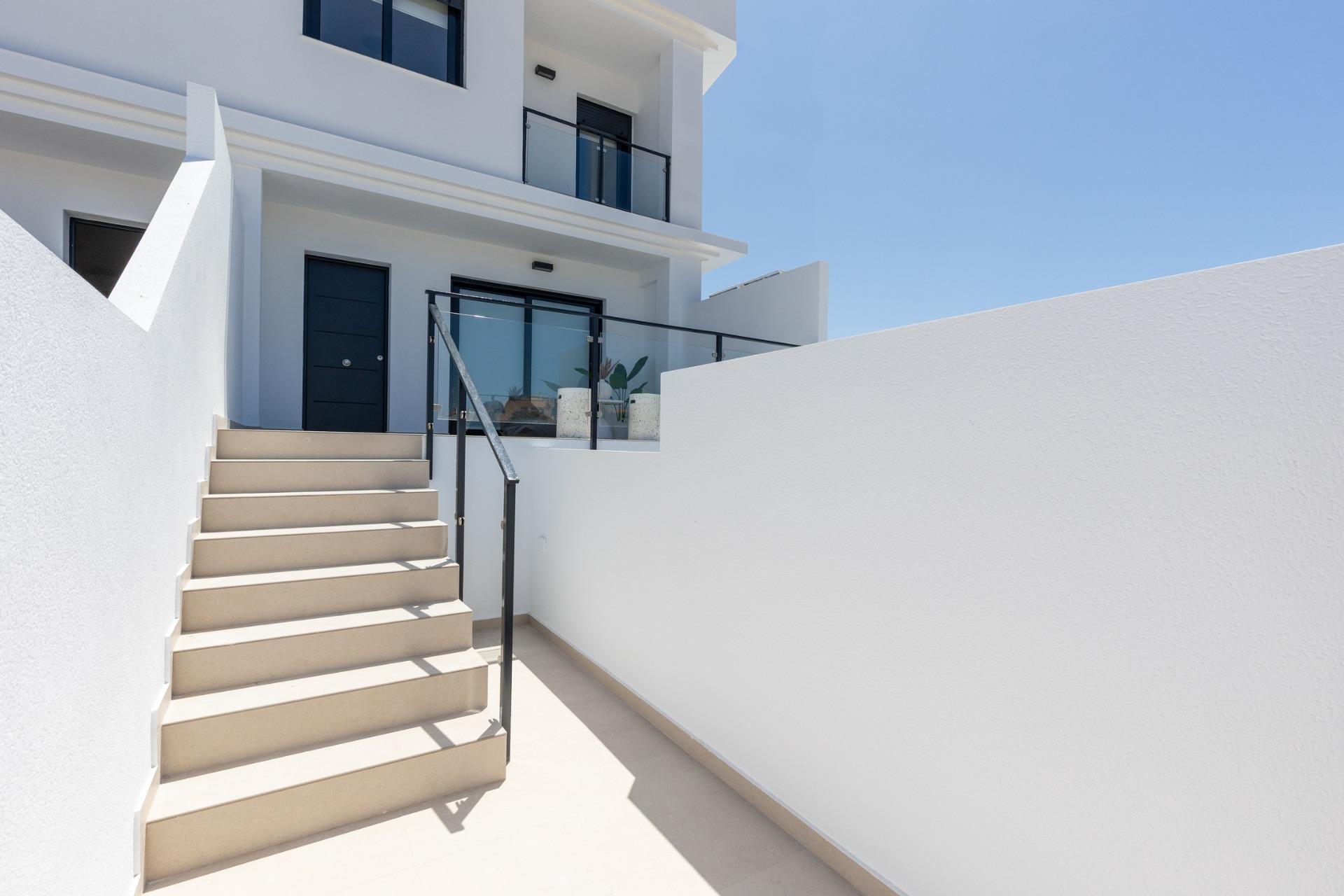 Town House te koop in Rafal | 4 slaapkamers H8941