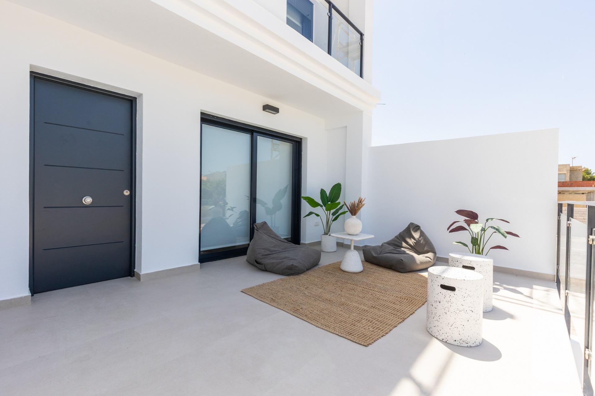 Town House te koop in Rafal | 4 slaapkamers H8941