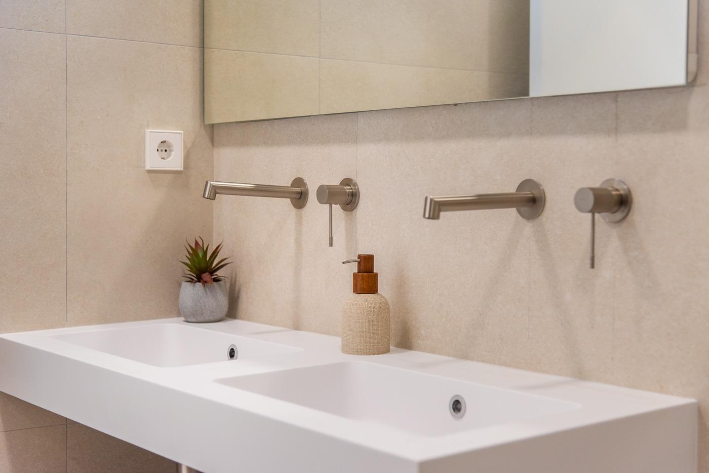 Property main view 40