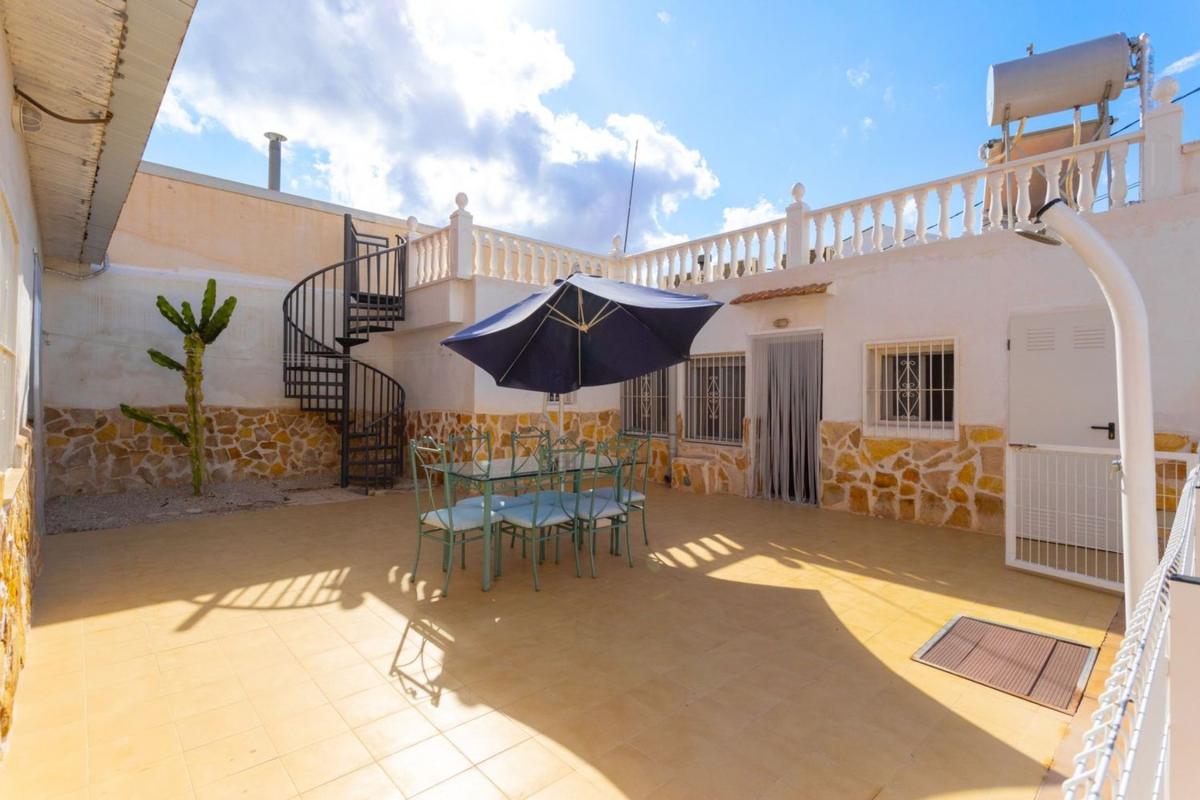 townhouse te koop in Los Montesinos | 4 slaapkamers H520485