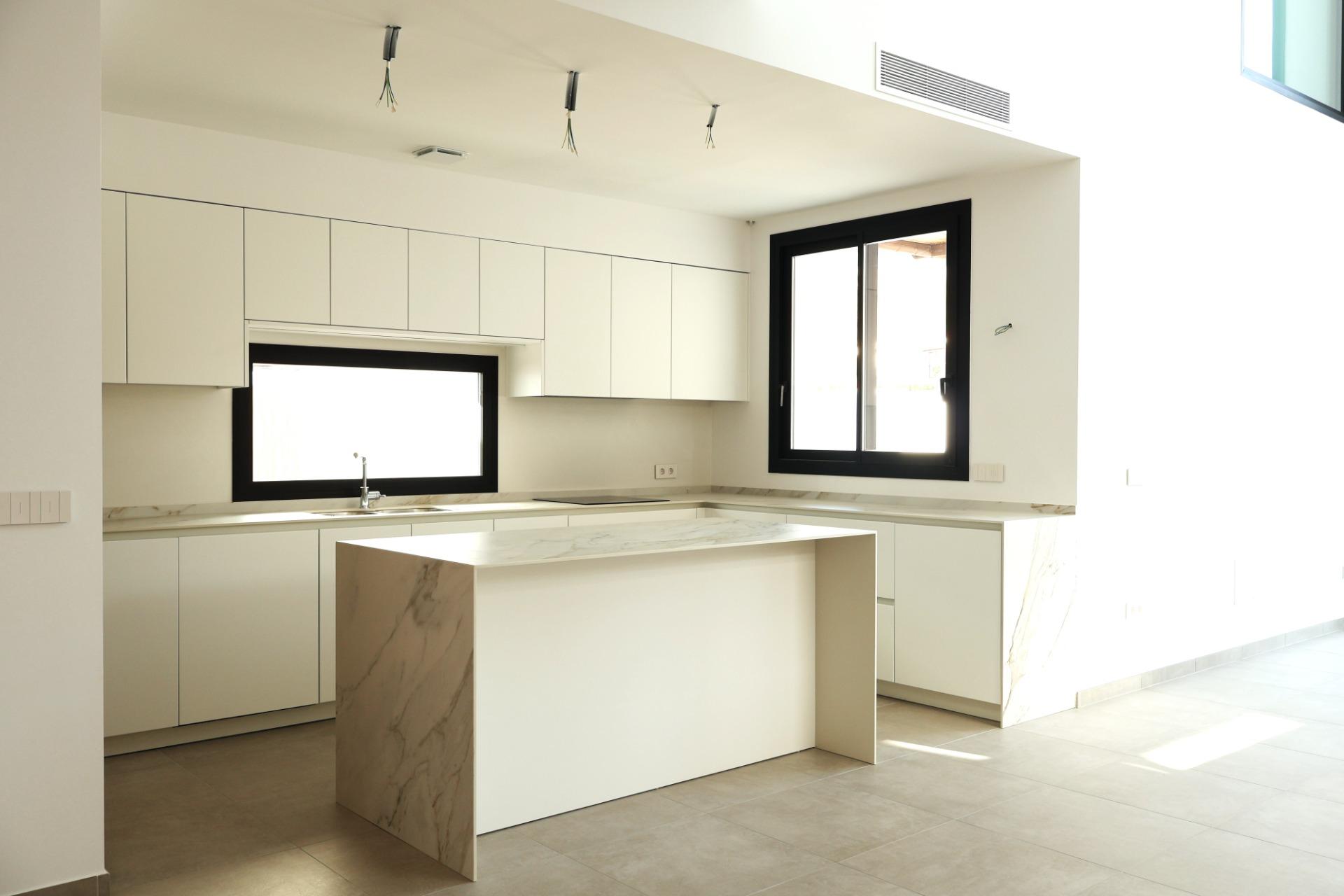 Villa te koop in Alfas del Pi | 4 slaapkamers H9059