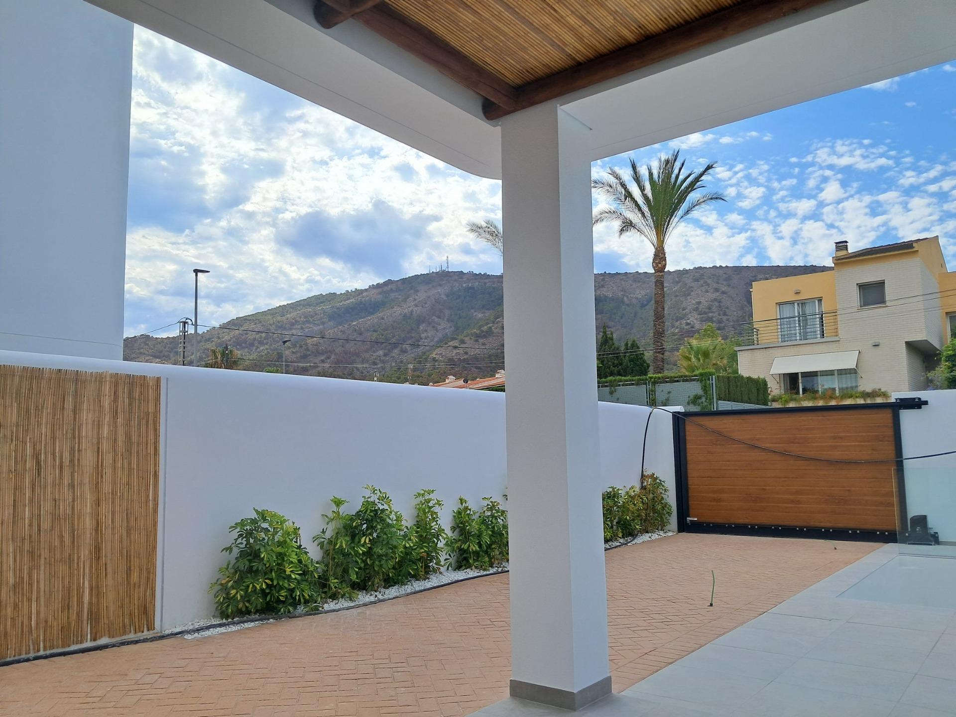 Villa te koop in Alfas del Pi | 4 slaapkamers H9059