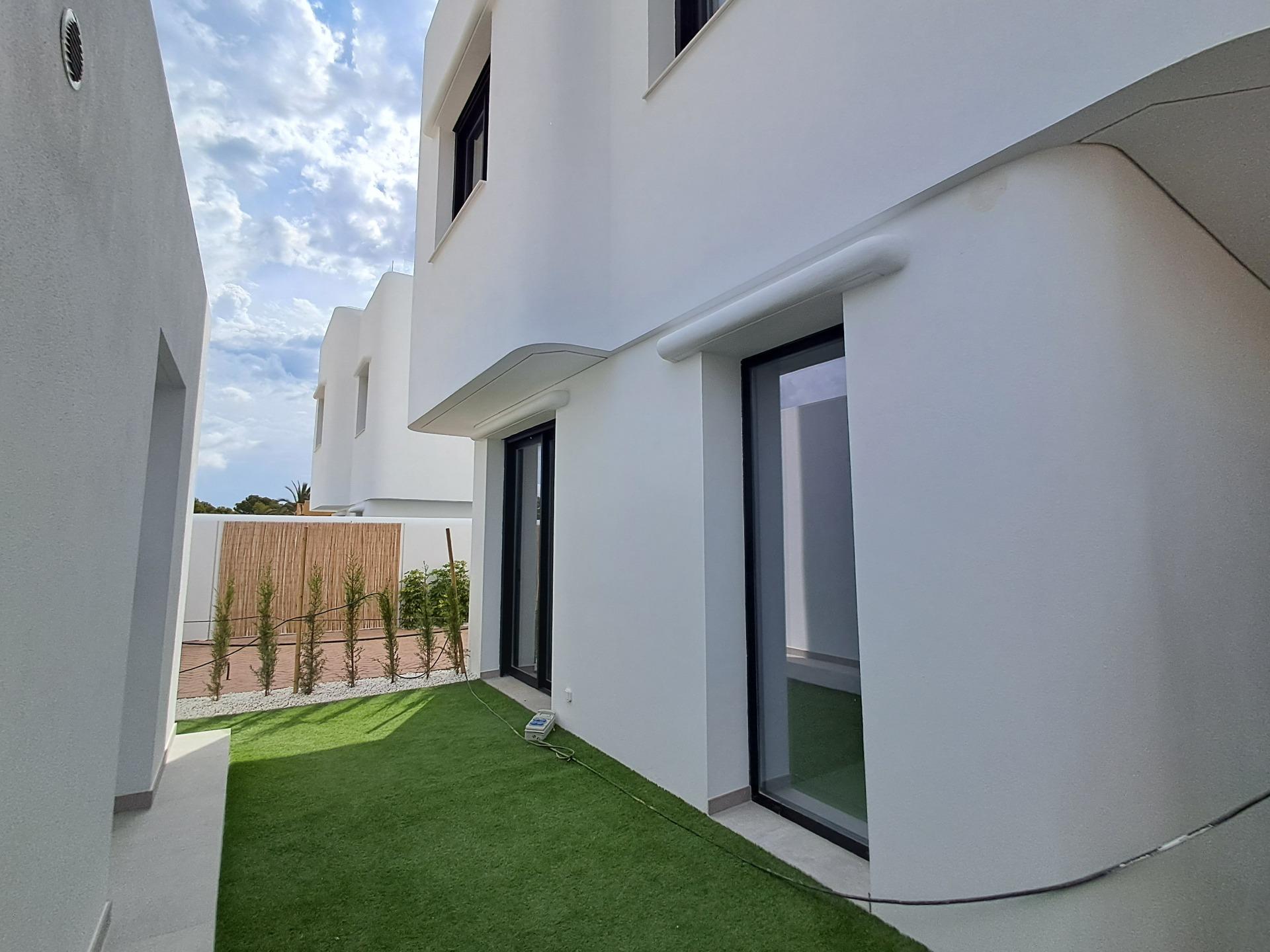 Villa te koop in Alfas del Pi | 4 slaapkamers H9059