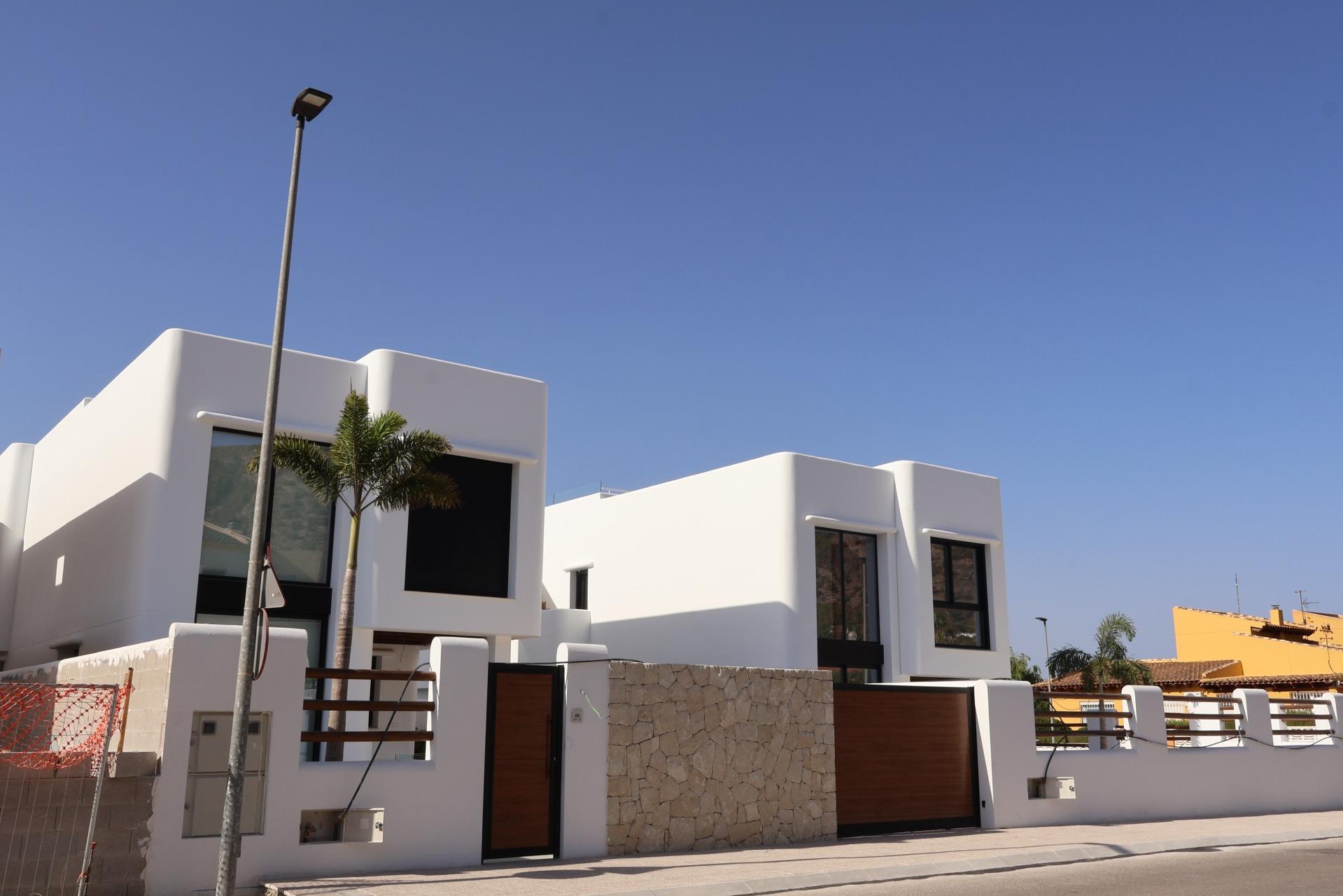 Villa te koop in Alfas del Pi | 4 slaapkamers H9059