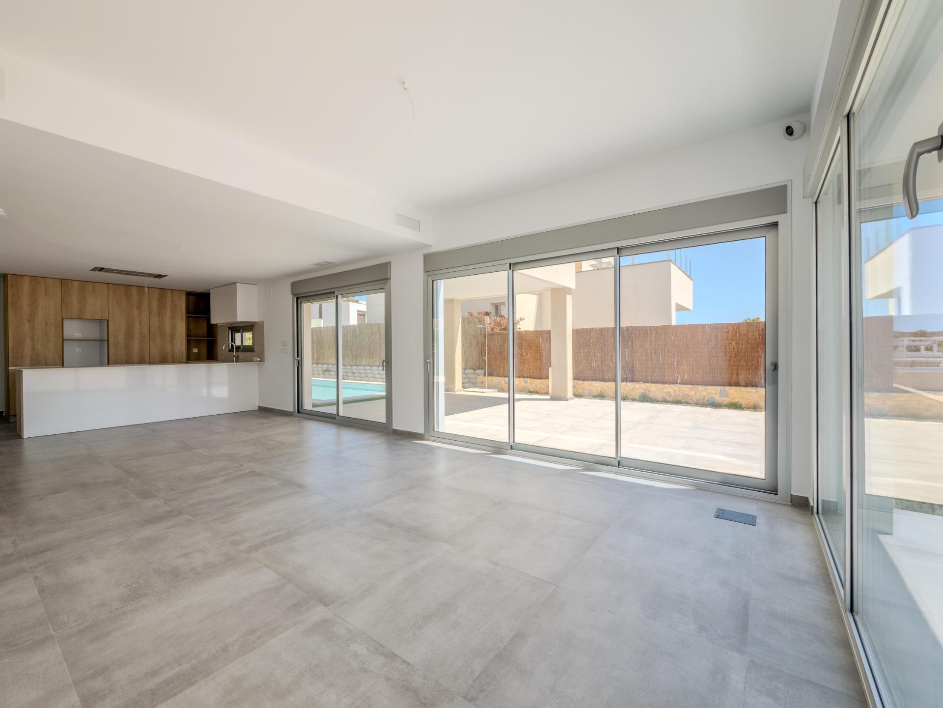 Villa te koop in Algorfa | 4 slaapkamers H9818