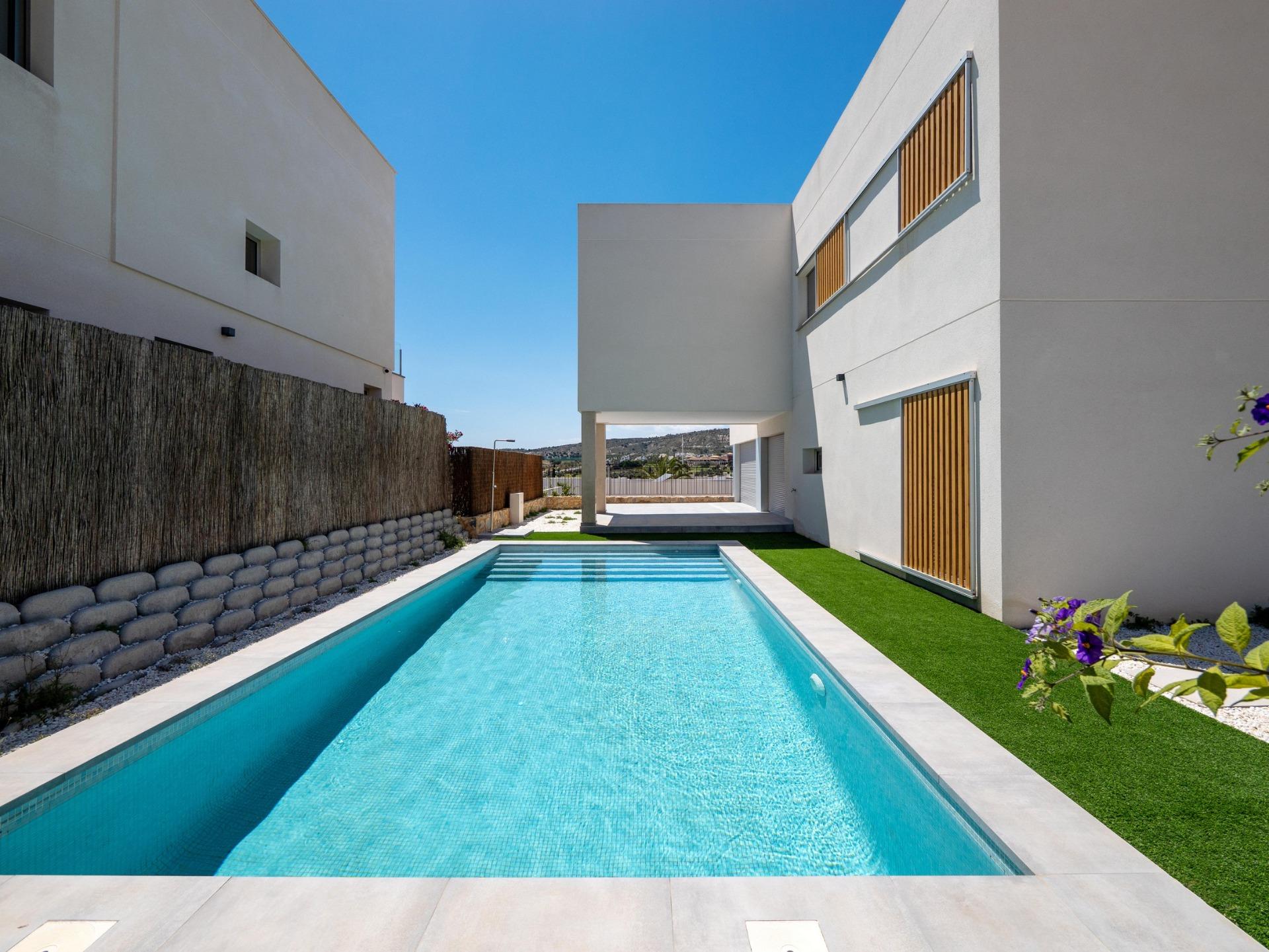 Villa te koop in Algorfa | 4 slaapkamers H9818