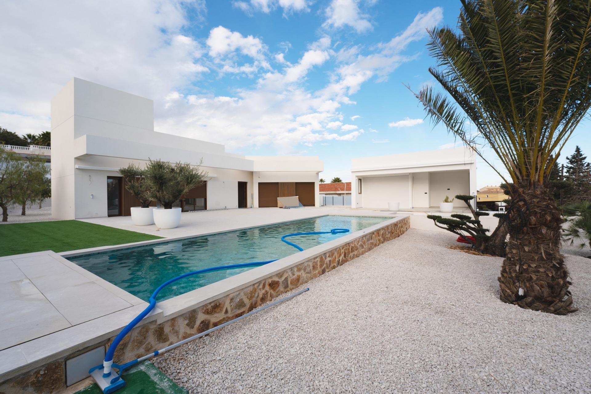 Villa te koop in Benejúzar | 4 slaapkamers H9877